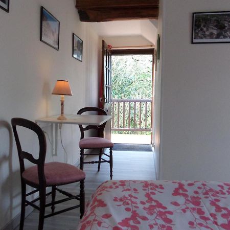 Le Moulin De La Planche Bed & Breakfast Cerelles Bagian luar foto
