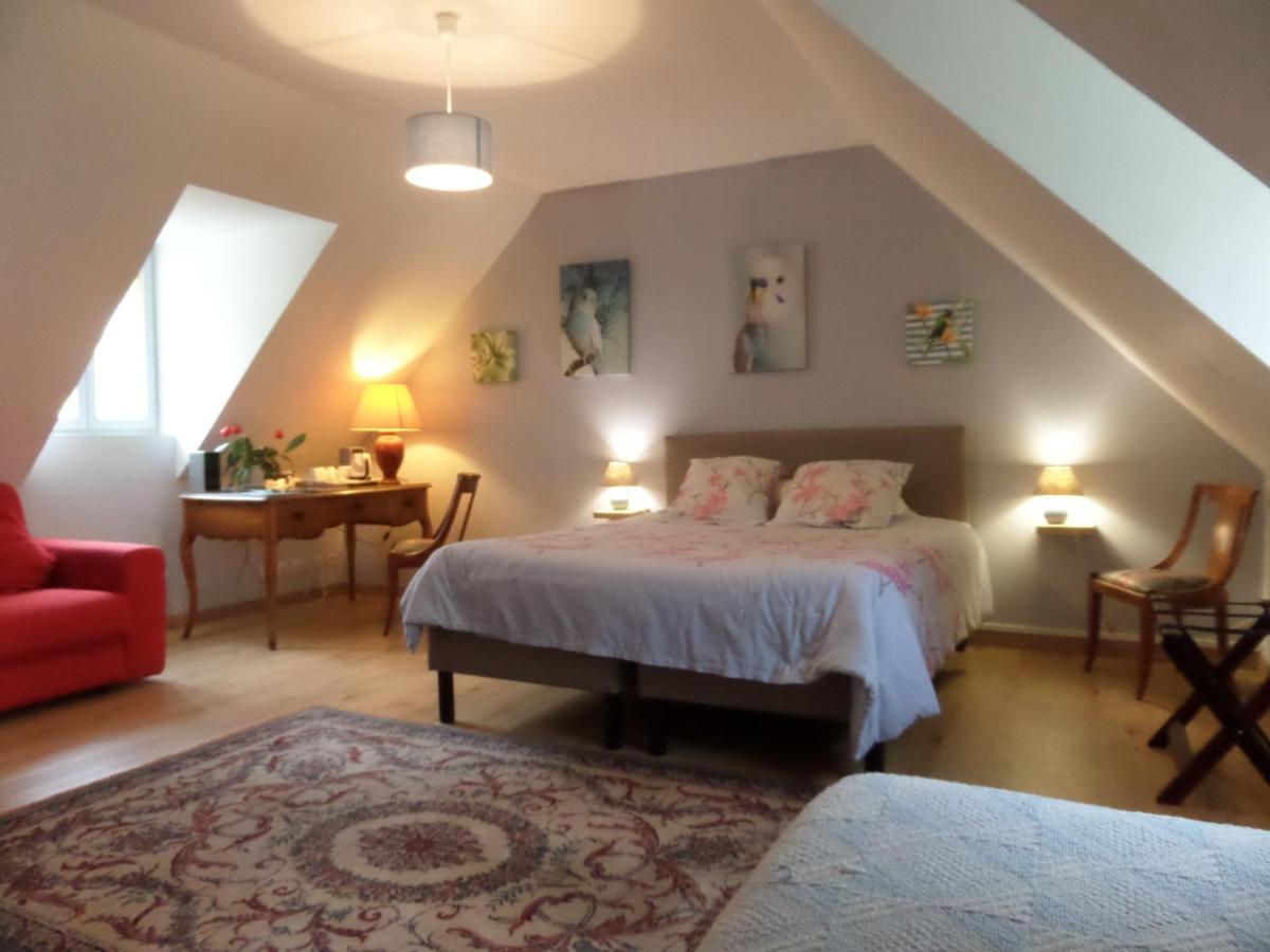 Le Moulin De La Planche Bed & Breakfast Cerelles Bagian luar foto