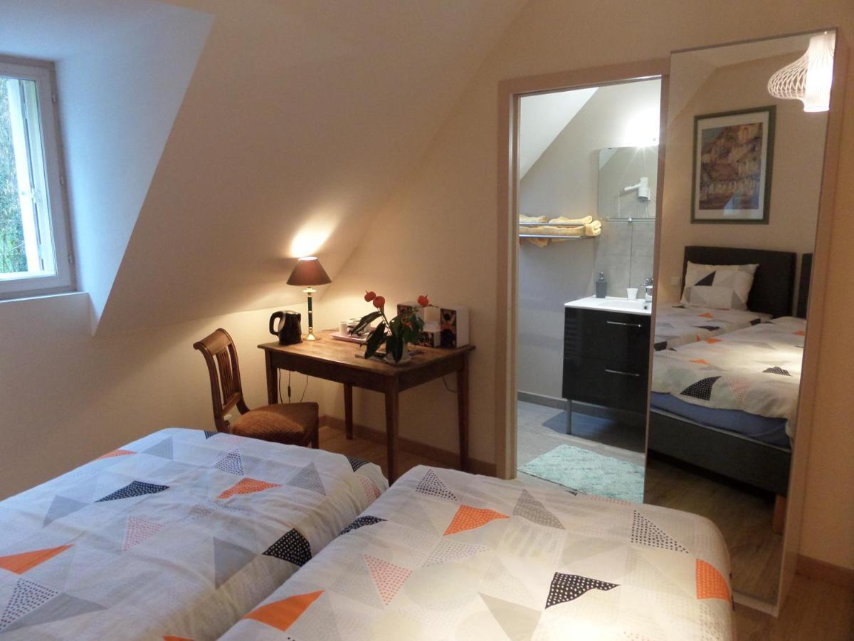 Le Moulin De La Planche Bed & Breakfast Cerelles Bagian luar foto