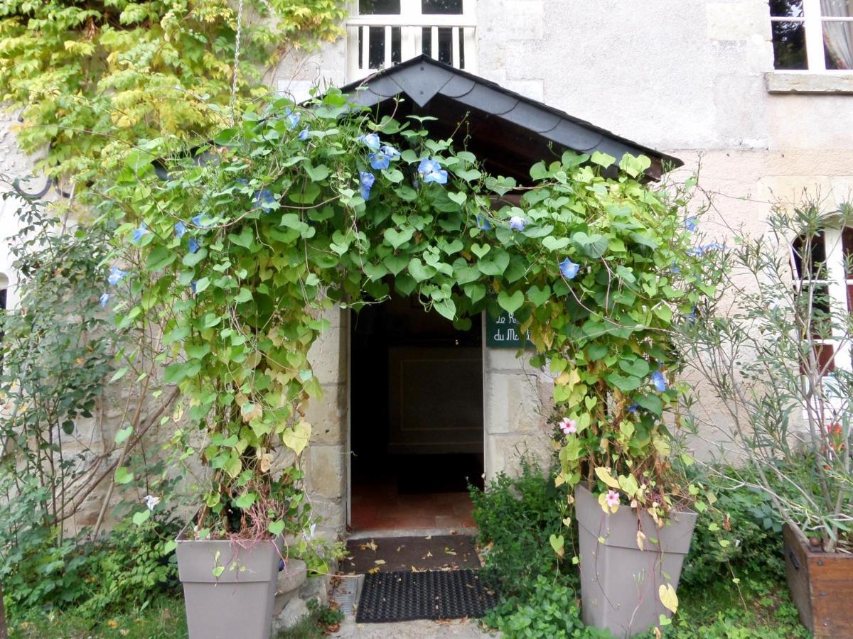 Le Moulin De La Planche Bed & Breakfast Cerelles Bagian luar foto