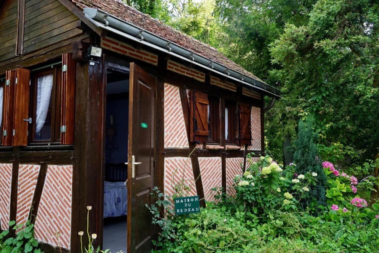 Le Moulin De La Planche Bed & Breakfast Cerelles Bagian luar foto