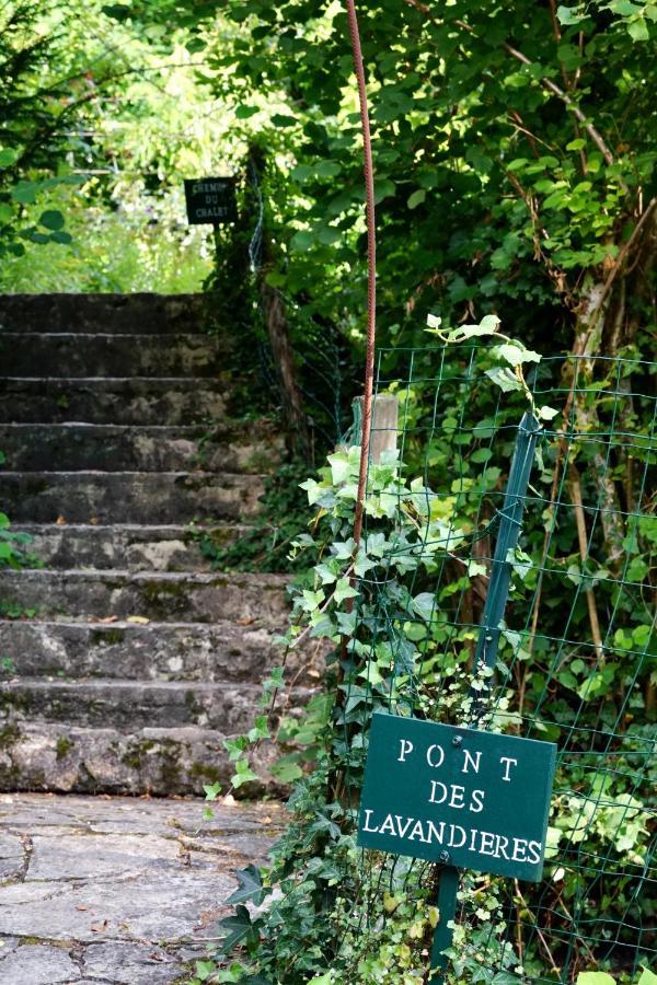 Le Moulin De La Planche Bed & Breakfast Cerelles Bagian luar foto